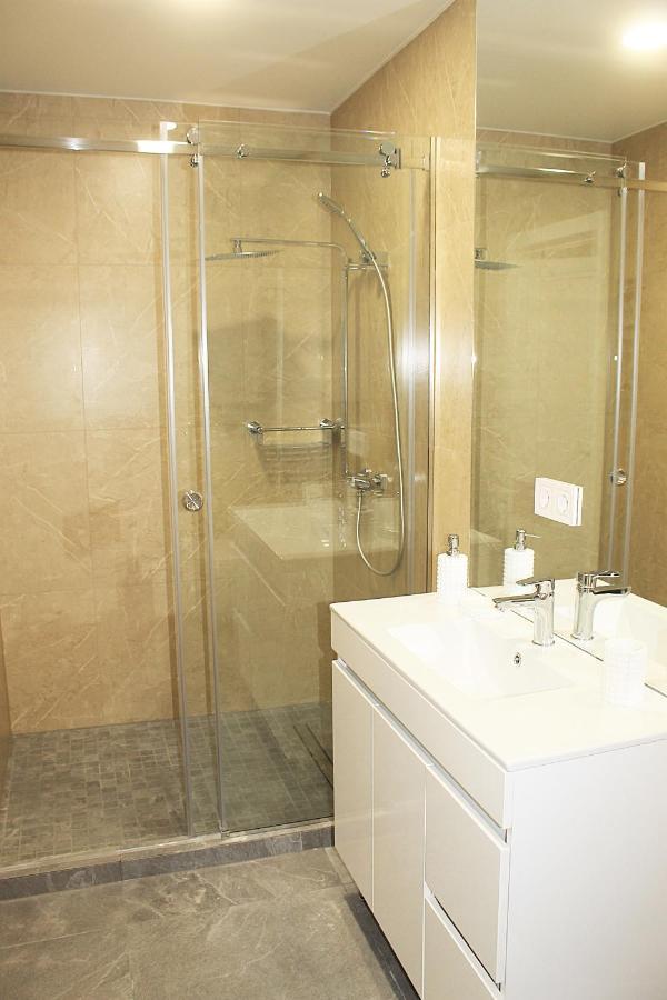 Prestige Apartments Berezinka Dnipro Esterno foto